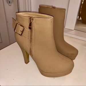 🆕 Top Moda tan booties/ankle boots